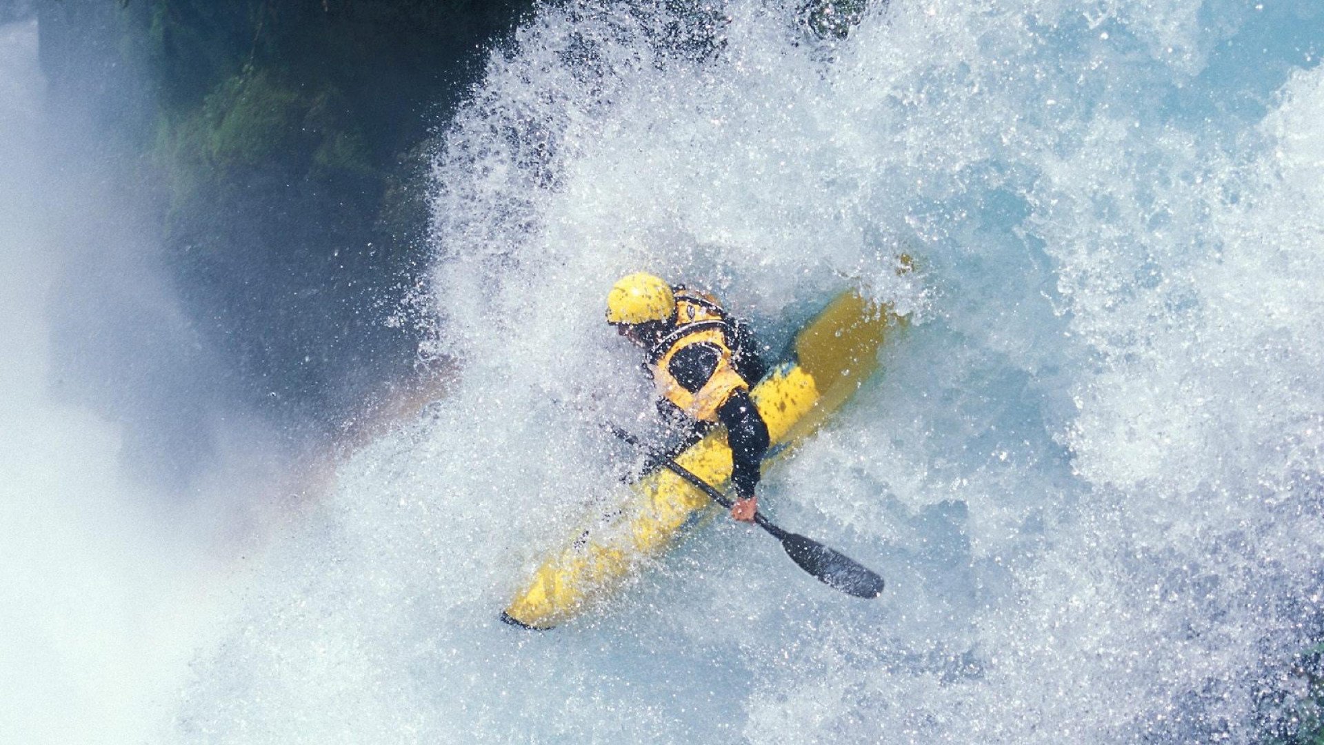 全黑队的突破速度和球员之间的默契配合无与伦比,全黑队战舞