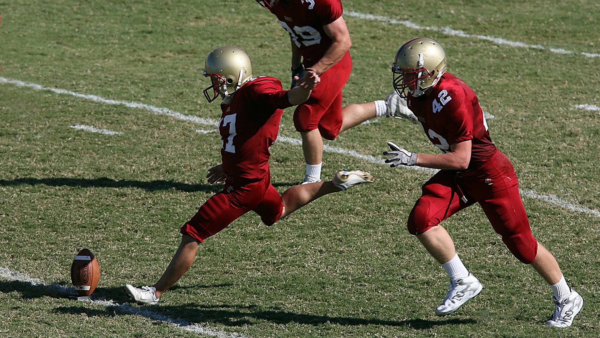 im电竞app官网-英超焦点战：曼联逆转击败利物浦