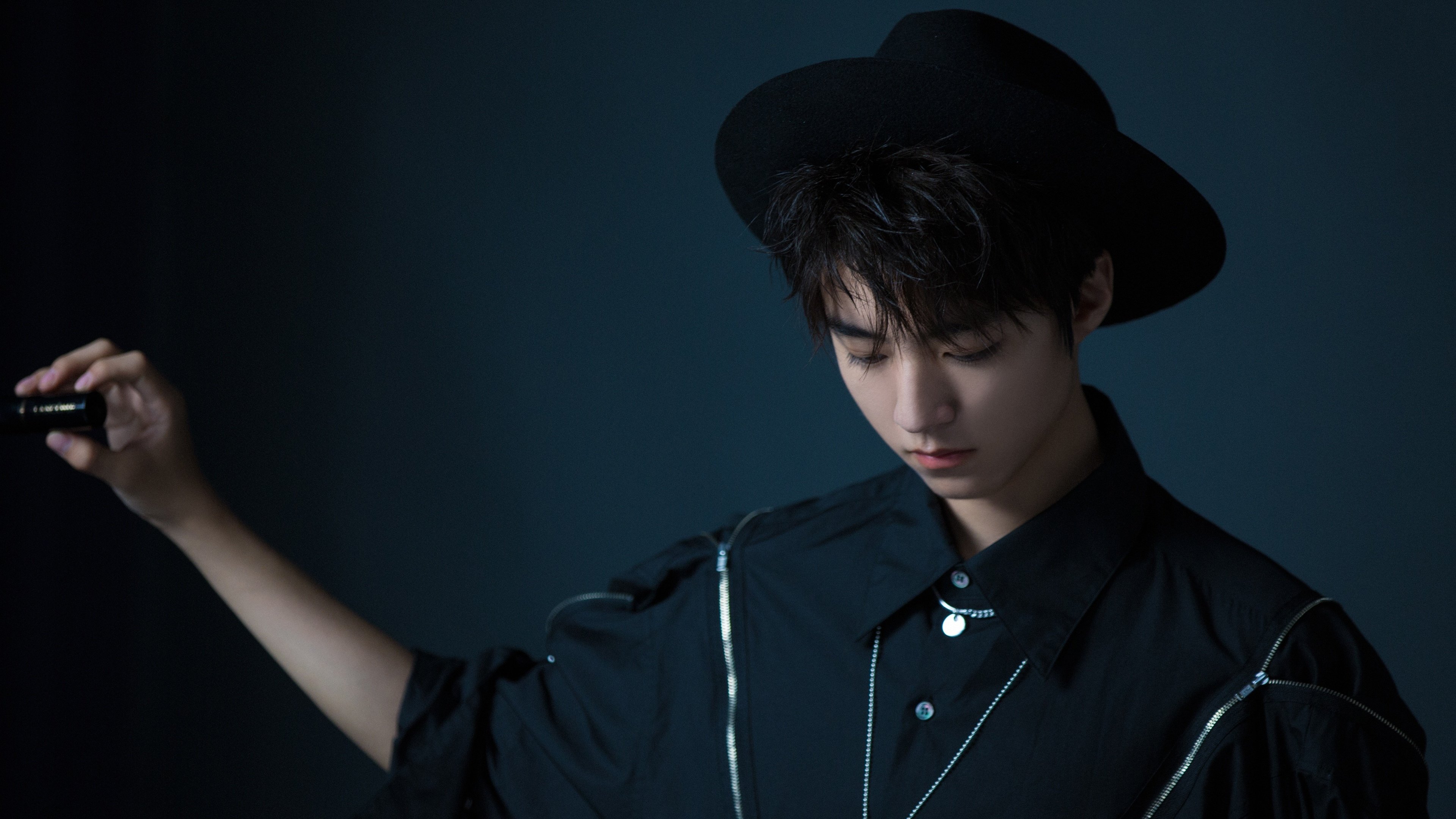 雷霆老将分享比赛经验鼓励年轻球员冷静应对,雷霆球员2021